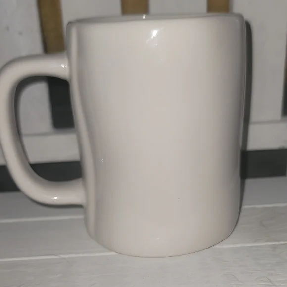 Rae Dunn Queen Bee Mug - Picture 2 of 4